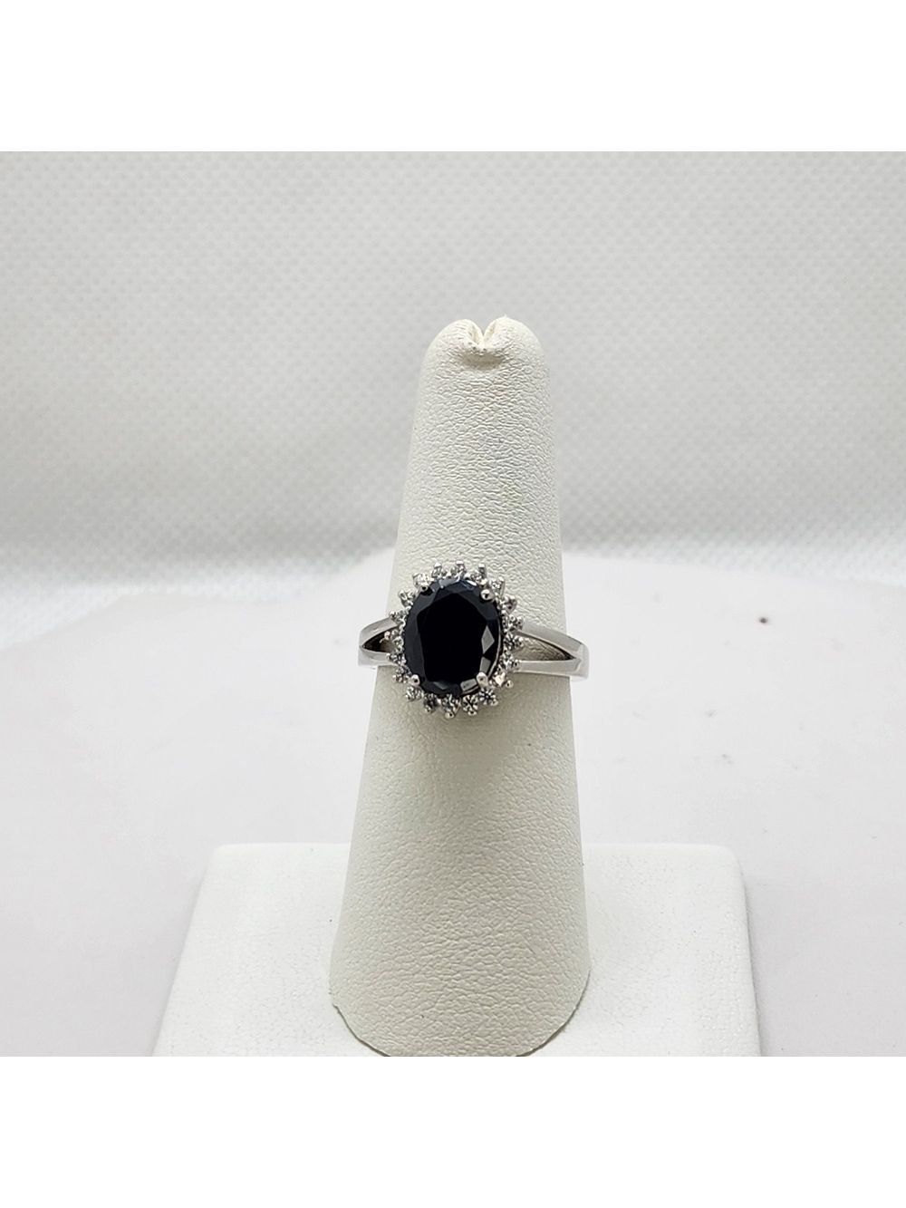 Brand New Sterling Silver 925 Black Oval Gemstone Ring